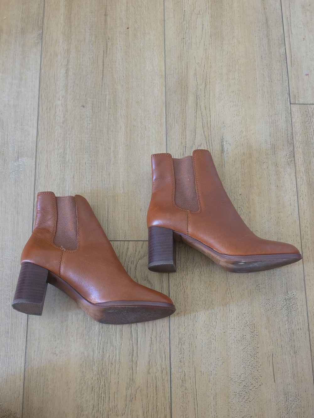Madewell Cognac Leather Block Heel Chelsea Booties